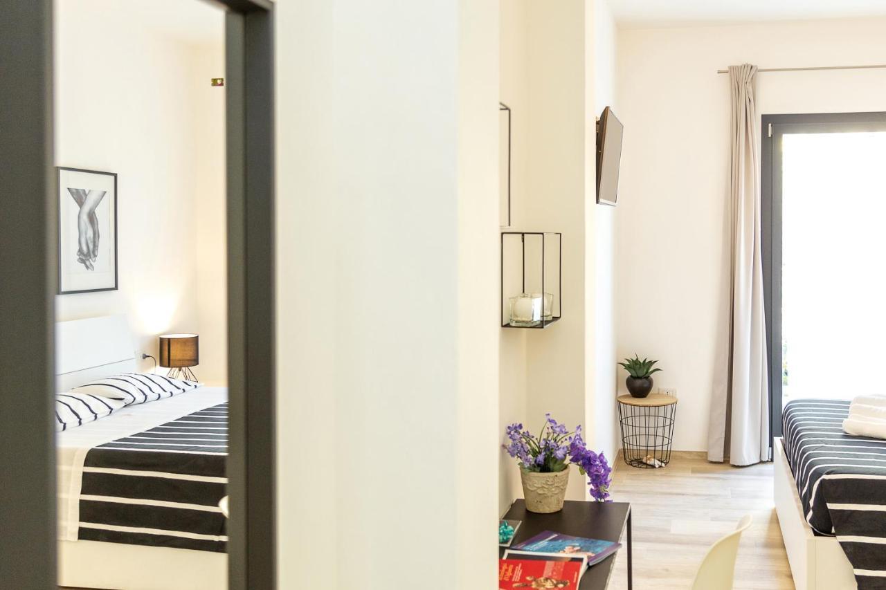 Alexander B&B Тортоли Экстерьер фото