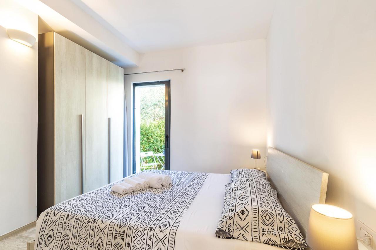 Alexander B&B Тортоли Экстерьер фото